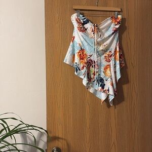 Brand new without tags Venus hi-lo tube top L